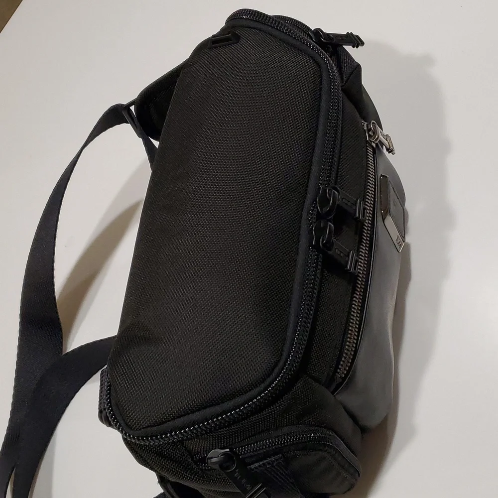 Tumi Alpha Black Ballistic Nylon & Leather Bravo Kelley Sling Bag